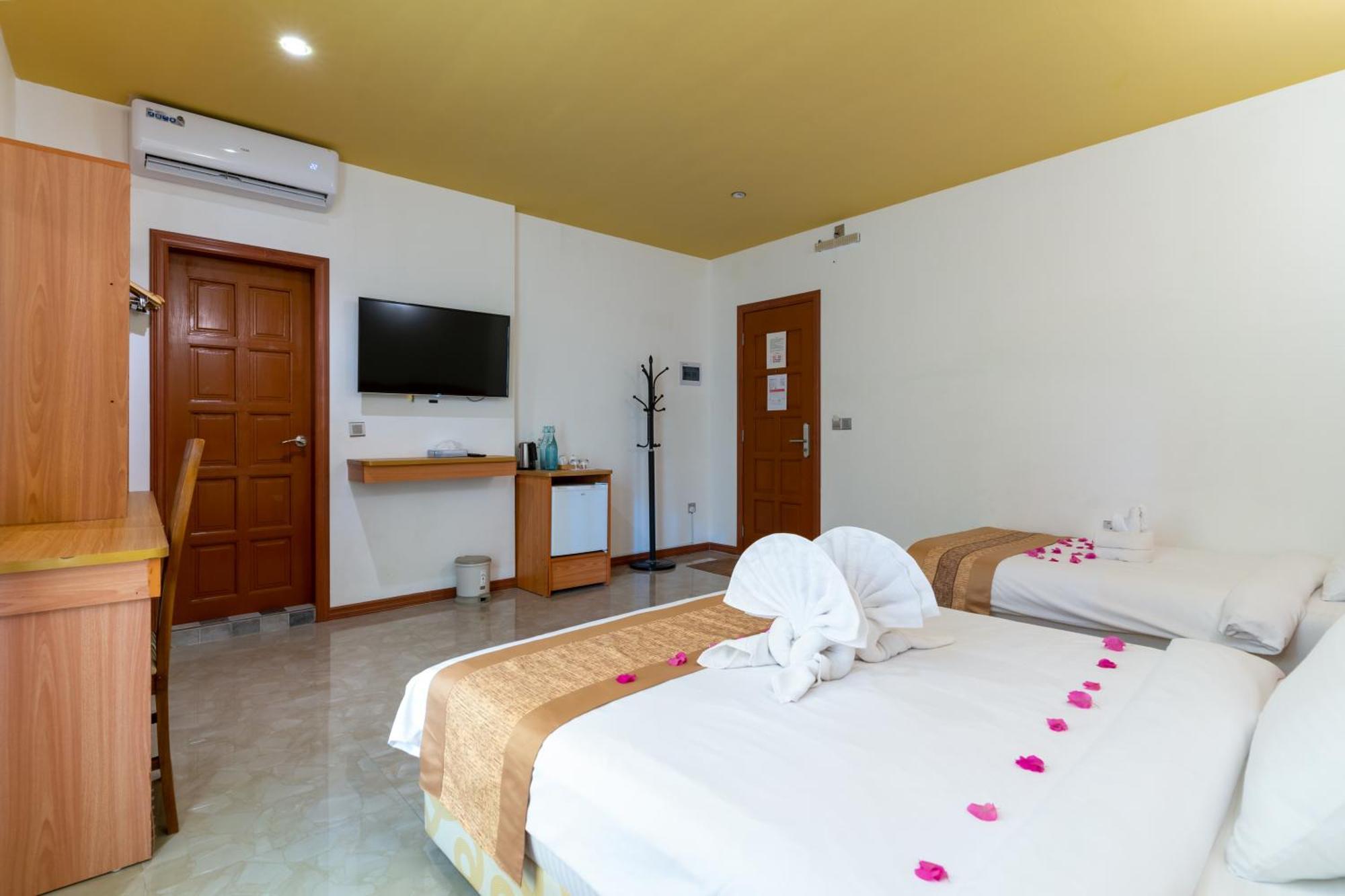 Nala Veli Beach & Spa Ukulhas Island Exterior photo