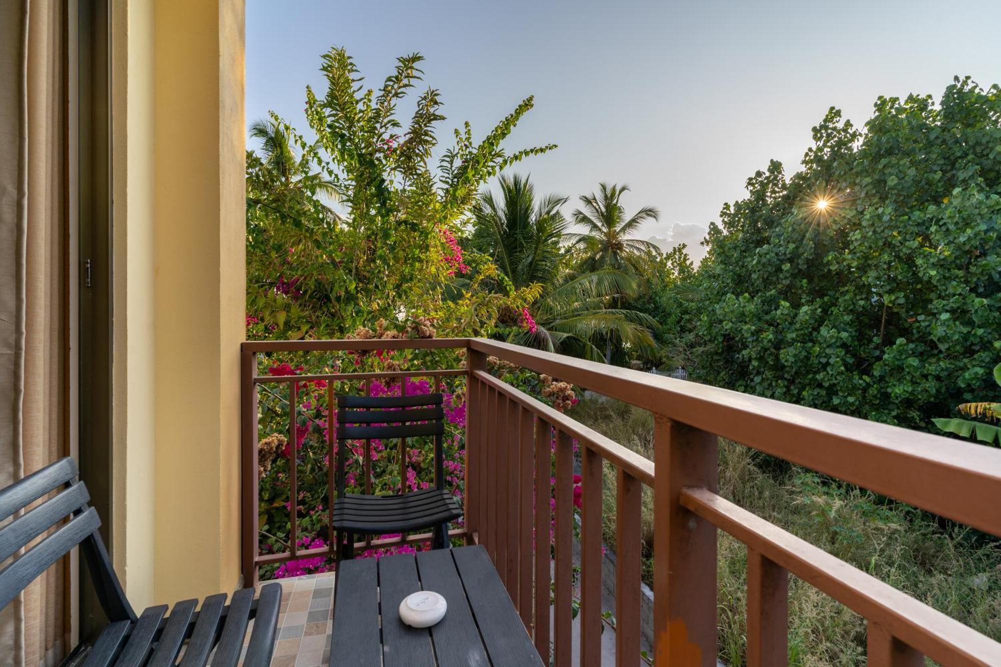 Nala Veli Beach & Spa Ukulhas Island Exterior photo