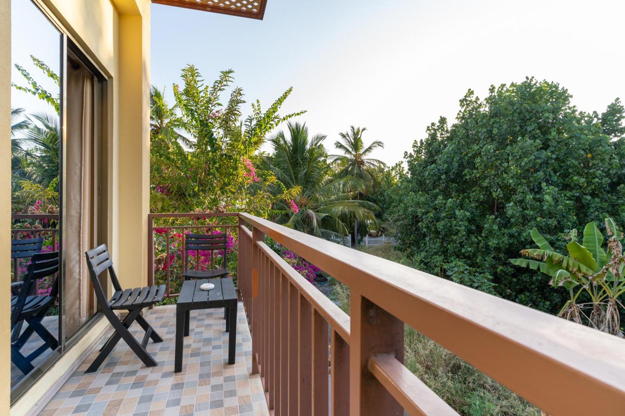 Nala Veli Beach & Spa Ukulhas Island Exterior photo