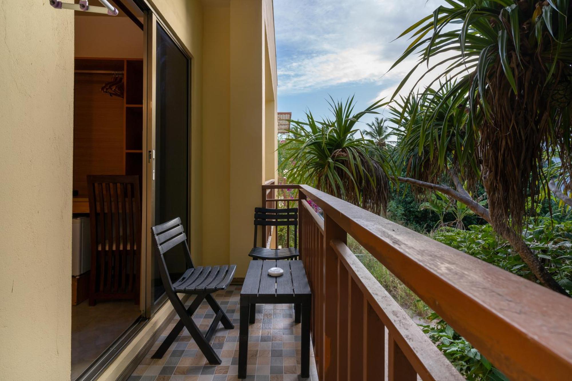 Nala Veli Beach & Spa Ukulhas Island Exterior photo