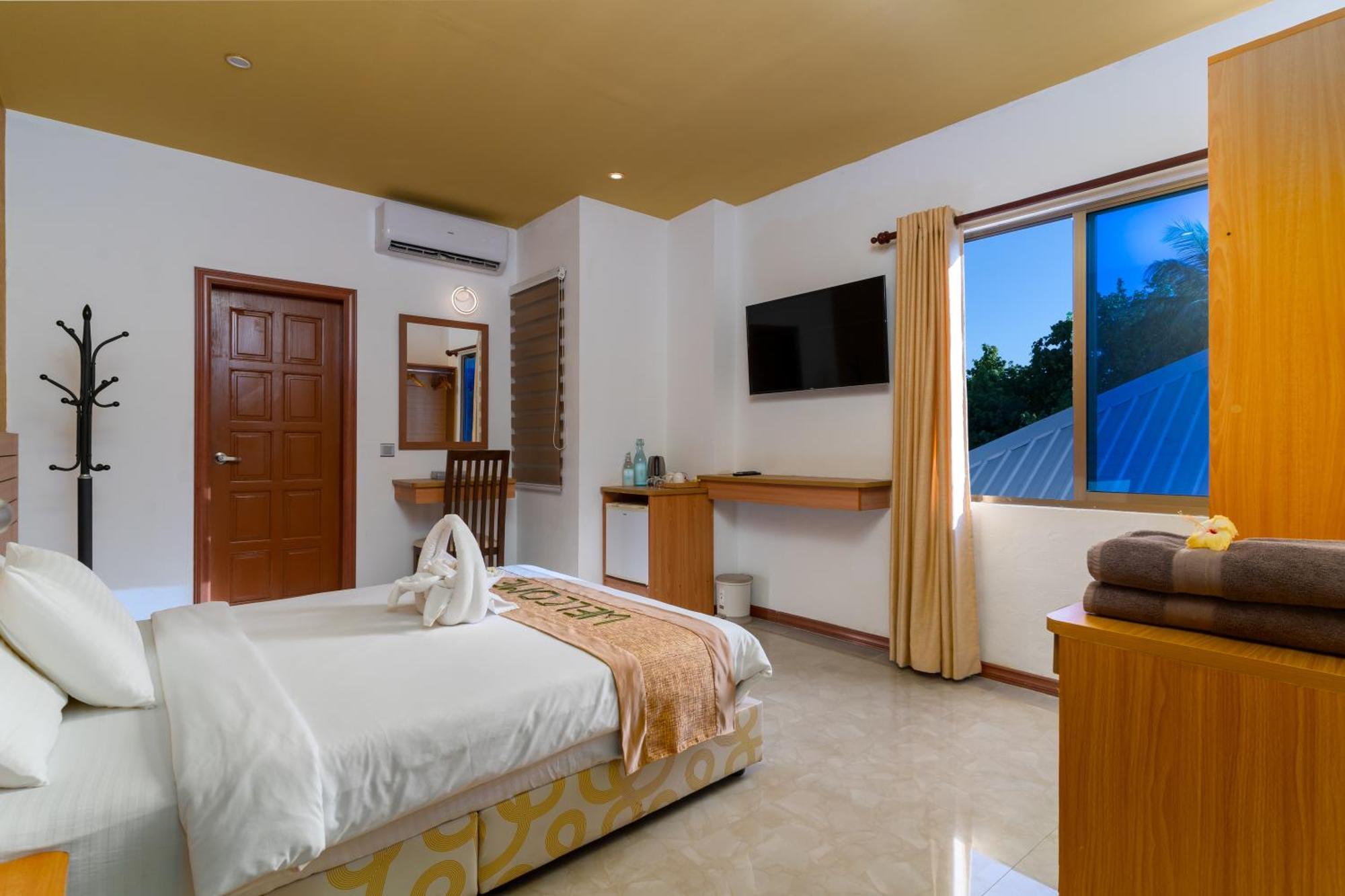 Nala Veli Beach & Spa Ukulhas Island Exterior photo