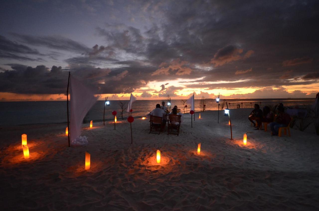 Nala Veli Beach & Spa Ukulhas Island Exterior photo