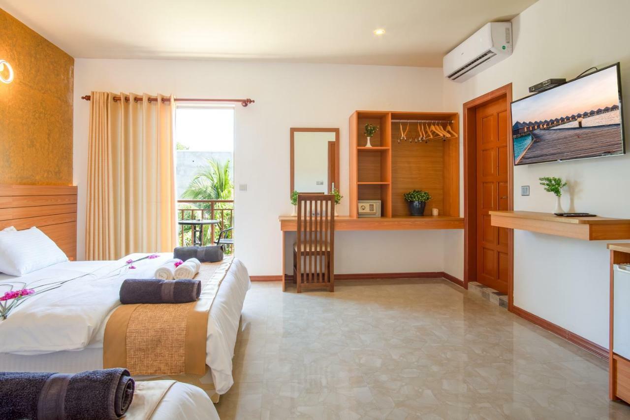 Nala Veli Beach & Spa Ukulhas Island Exterior photo