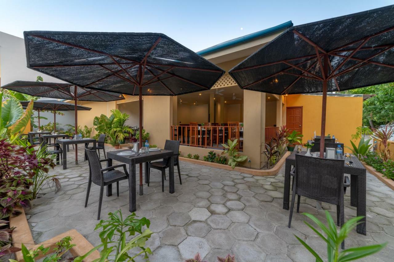 Nala Veli Beach & Spa Ukulhas Island Exterior photo