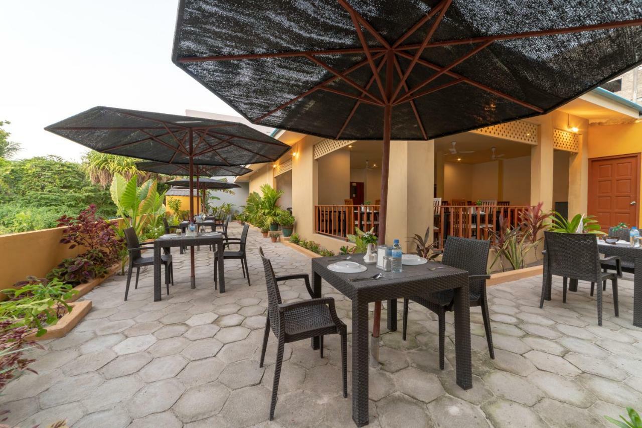 Nala Veli Beach & Spa Ukulhas Island Exterior photo