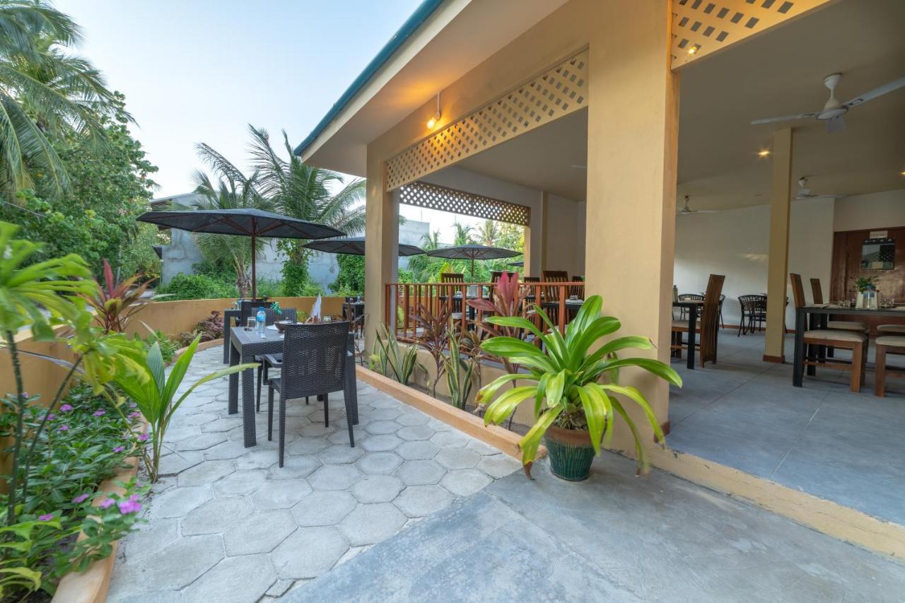 Nala Veli Beach & Spa Ukulhas Island Exterior photo