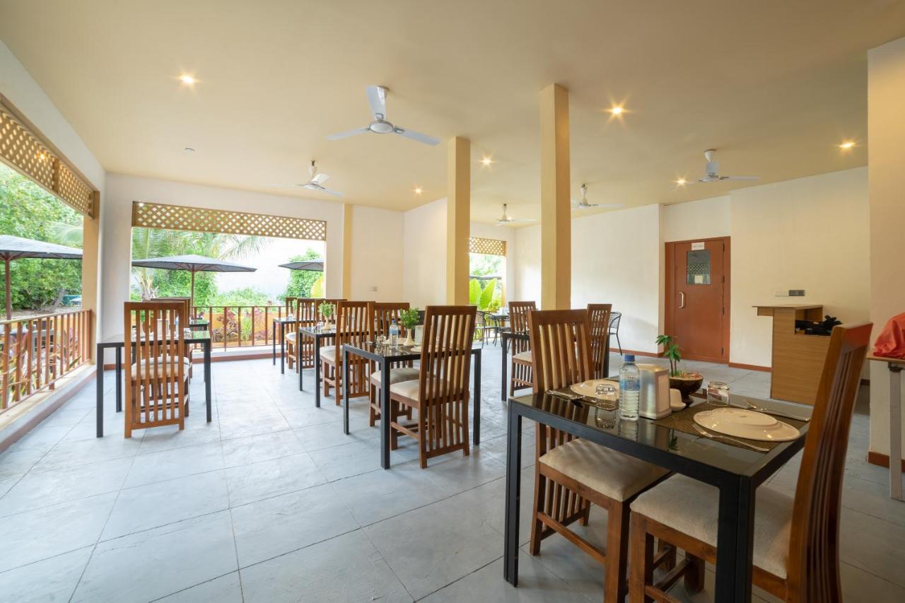 Nala Veli Beach & Spa Ukulhas Island Exterior photo
