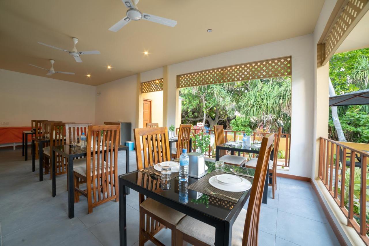 Nala Veli Beach & Spa Ukulhas Island Exterior photo